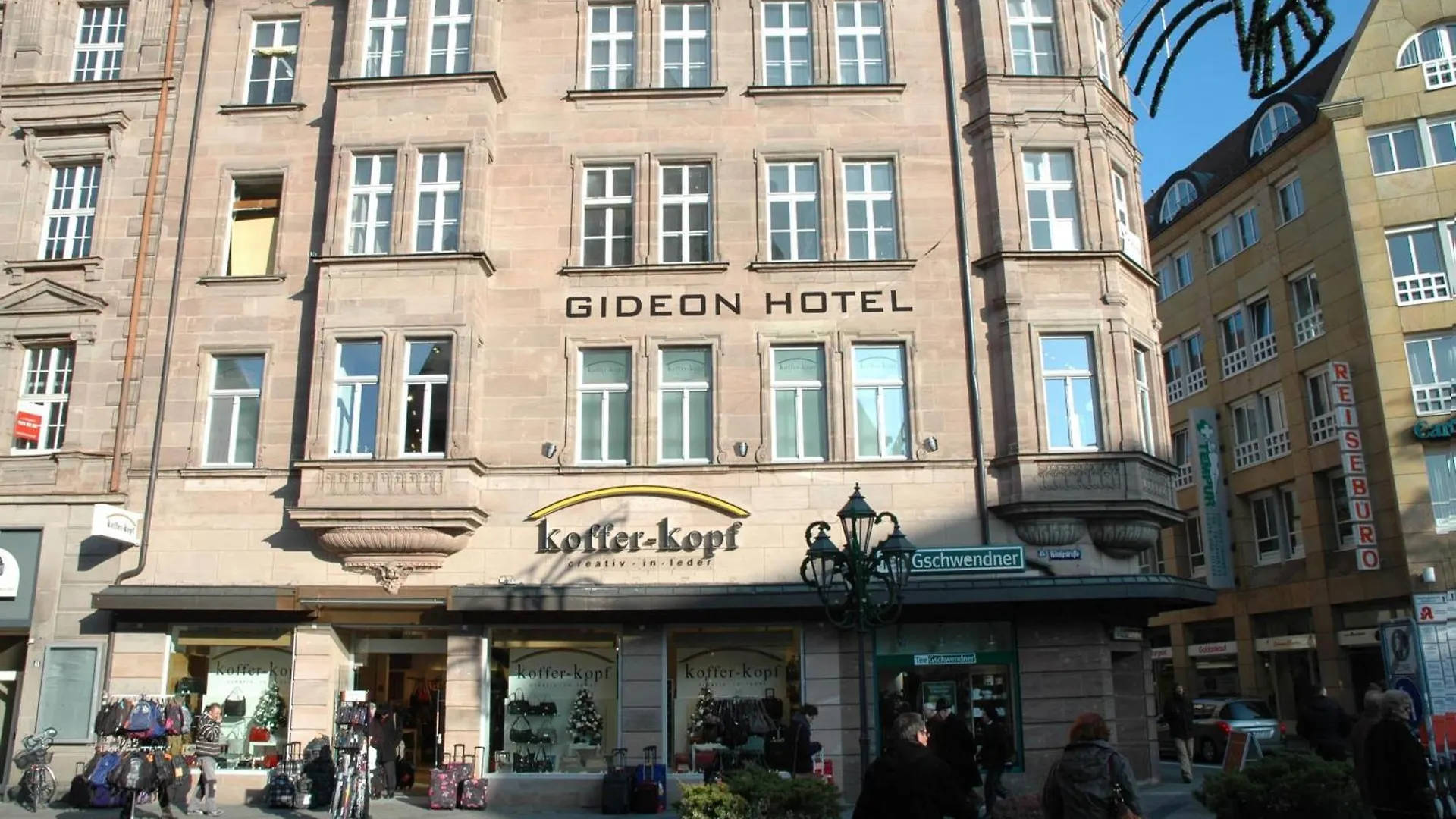 Gideon Hotel contacts