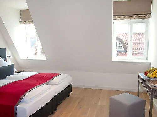 Gideon Hotel Nuremberg 3*,